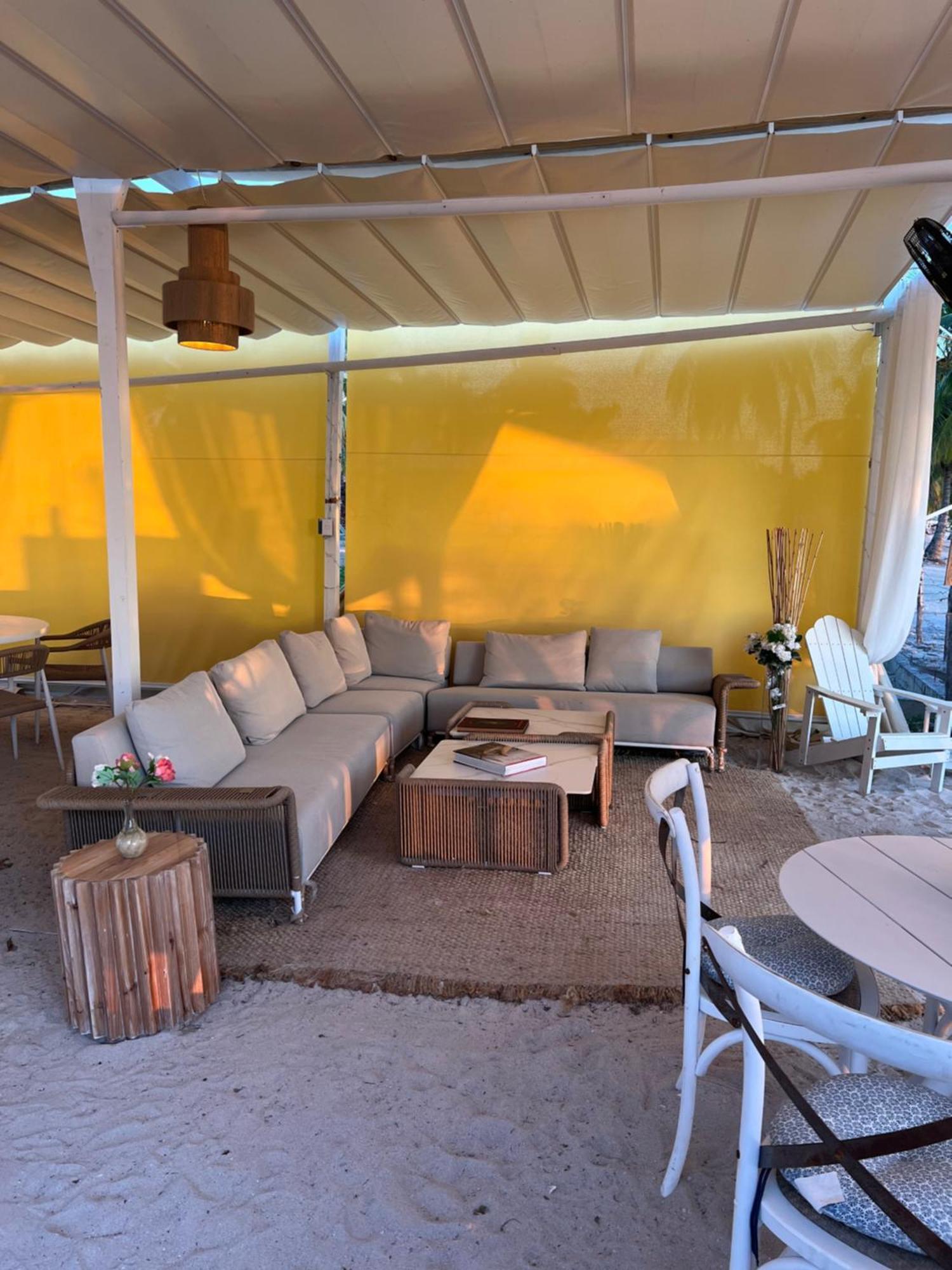 Casa Rosada Beach Front Mano Juan Exterior photo
